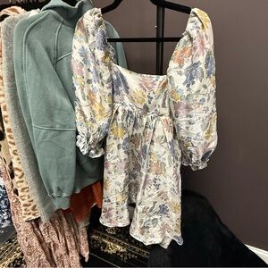 Storia Multicolor Floral Puff Sleeve Blouse